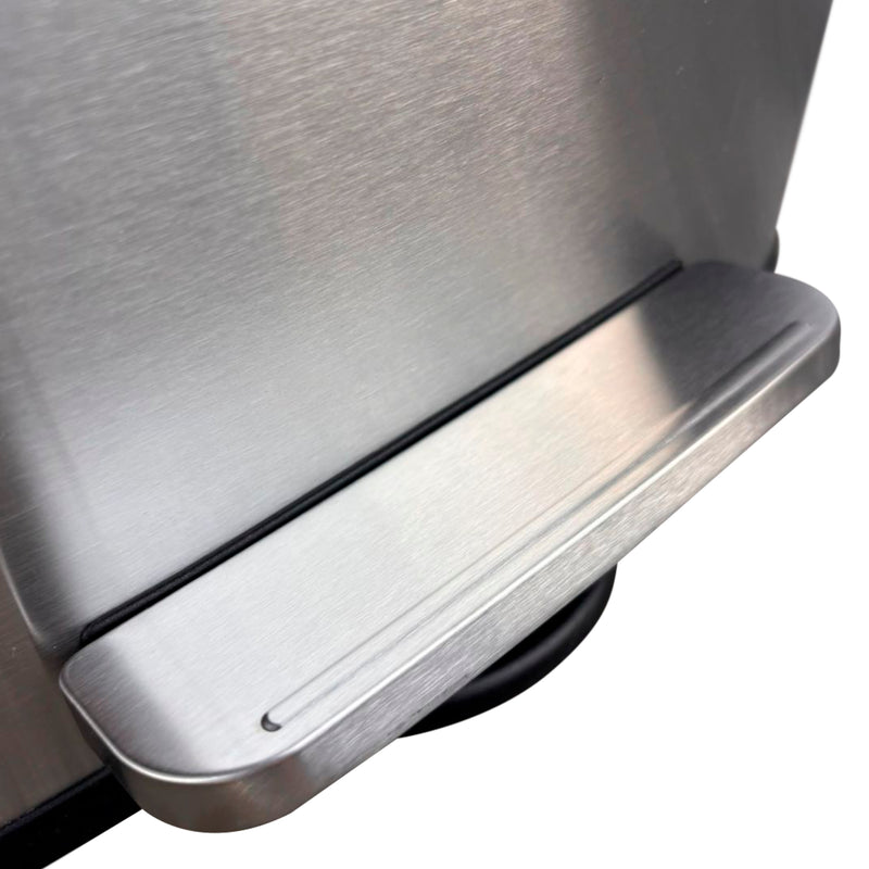 Cargue la imagen en el visor de la galería, Bote de basura de Acero inoxidable FCG con pedal de 50L - FCGSF430-50L