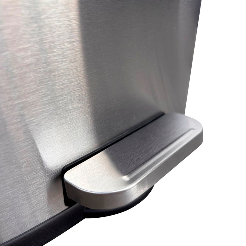 Cargue la imagen en el visor de la galería, Bote de basura chico de Acero inoxidable FCG con pedal de 8L ovalado - FCGSF430-8L