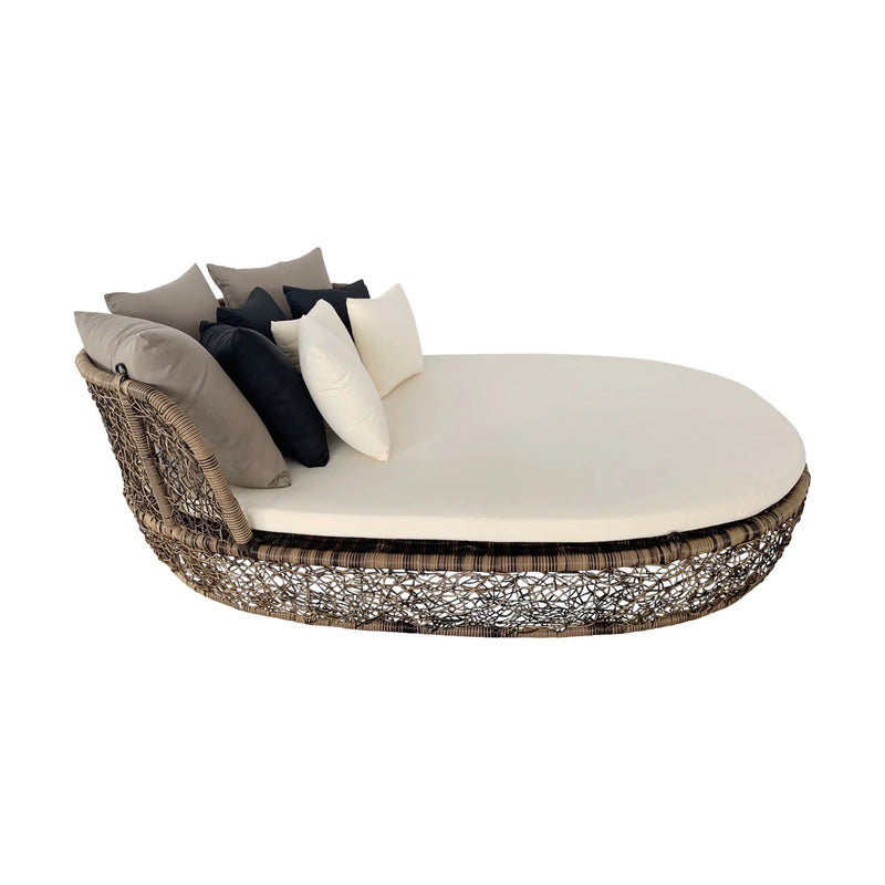 Cargue la imagen en el visor de la galería, Camastro de Ratan Redondo color Beige - TG0113 CasaEaster