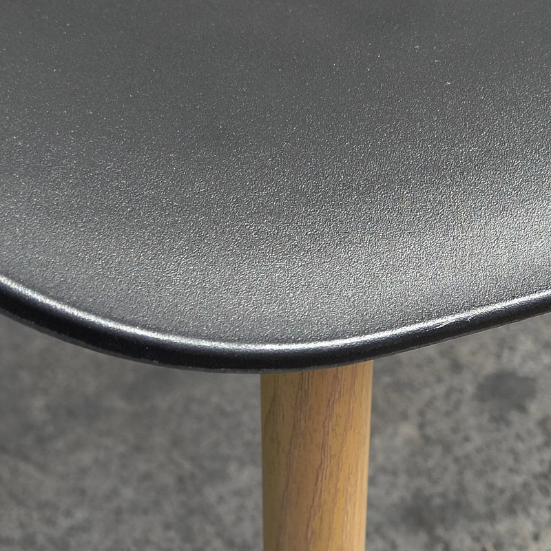 Cargue la imagen en el visor de la galería, Silla P148 Patas Color Natural & Negro - P148 CasaEaster