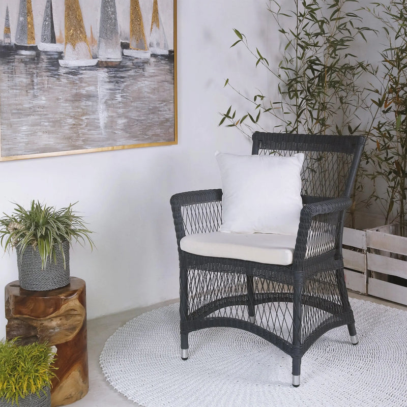 Cargue la imagen en el visor de la galería, Silla Zoja para Exterior e Interior de Rattan Color Negra- 900526