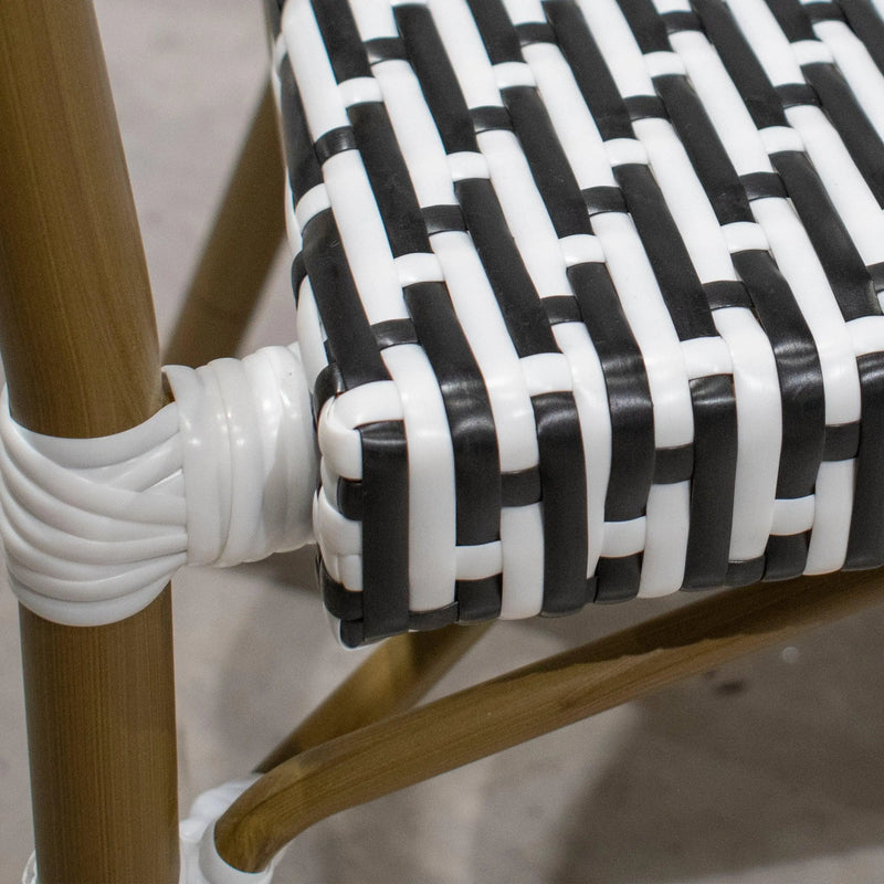 Cargue la imagen en el visor de la galería, Silla de Rattan para exterior e interior Color Negro con Blanco KOREA -K962