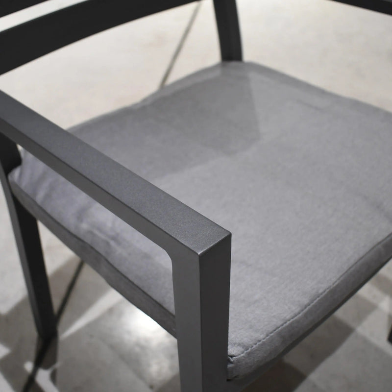 Cargue la imagen en el visor de la galería, Silla para Exterior e Interior de Aluminio Color Carbon MAYFAIR - 60719