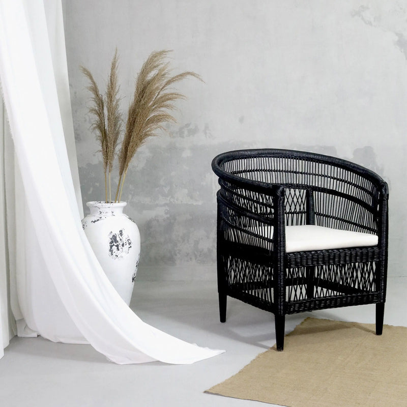 Cargue la imagen en el visor de la galería, Silla para Exterior e Interior de Rattan Color Negro MALAWI - 32065