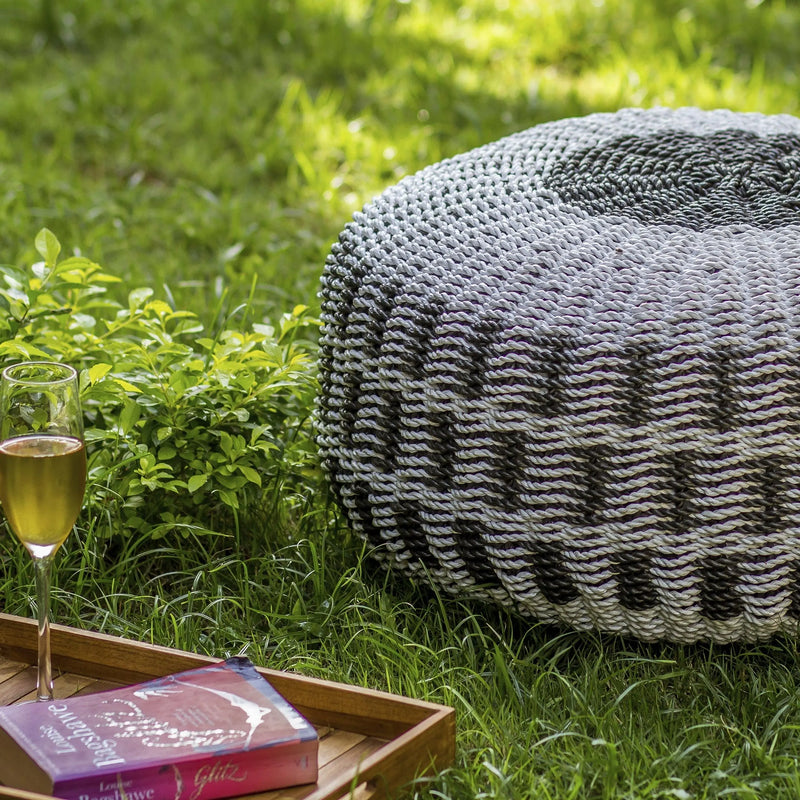 Cargue la imagen en el visor de la galería, Taburete Tejido de Decoiracion Interior & Exterior Tulum Negro -900453