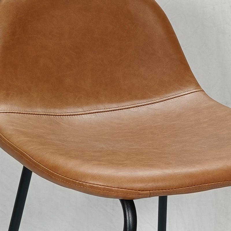 Cargue la imagen en el visor de la galería, Silla alta de bar Maud para interior color Camel - CSB023