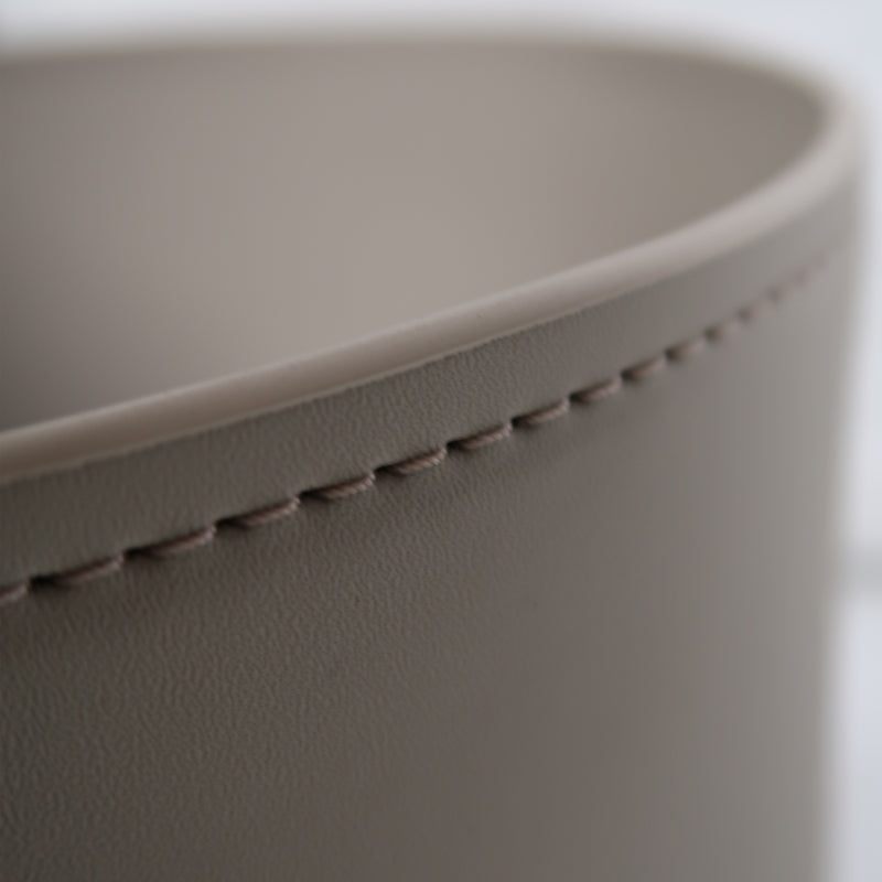 Cargue la imagen en el visor de la galería, Mesa Bistro CJ357 de Interior con piel sintética color beige y cubierta de piedra - CJ357
