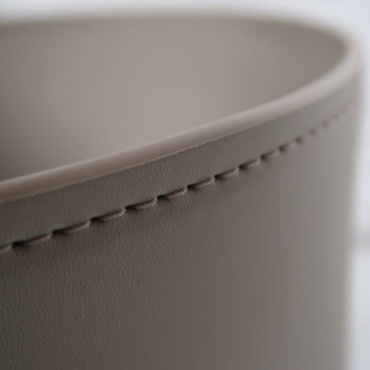 Mesa Bistro CJ357 de Interior con piel sintética color beige y cubierta de piedra - CJ357