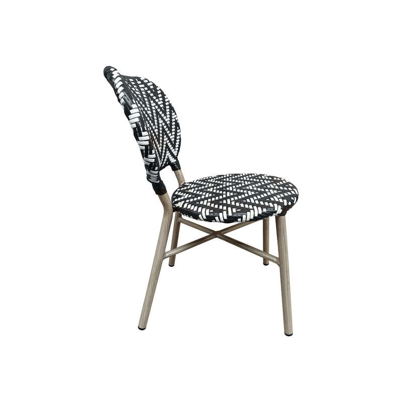 Cargue la imagen en el visor de la galería, Silla de Rattan para exterior e interior Color Café/Blanco MAKRAME - 6751
