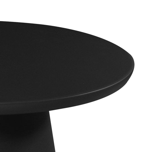 Las mejores ideas para decorar con una mesa de centro en color negro - Foto  1
